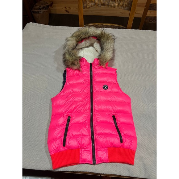 American Eagle Outfitters Jackets & Blazers - American Eagle Neon Pink Down Puffer Vest Detachable Faux Fur Hood Women Small